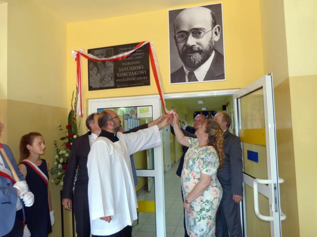 Szkoła Podstawowa w Bąkowie ma już patrona: Janusza Korczaka
