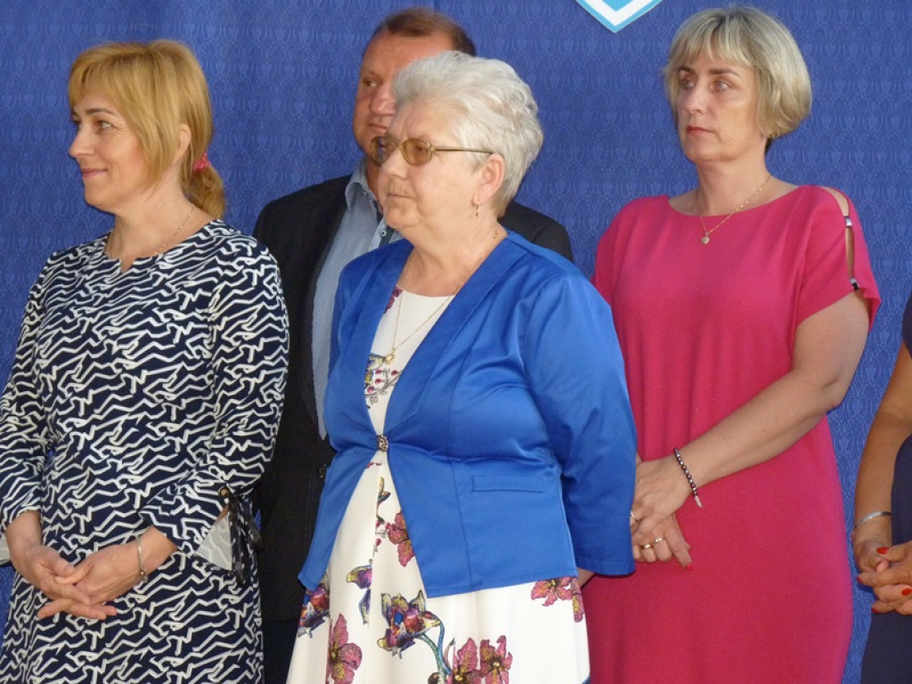 Koniec roku szkolnego. W Zielkowicach żegnano dyrektor i panią woźną