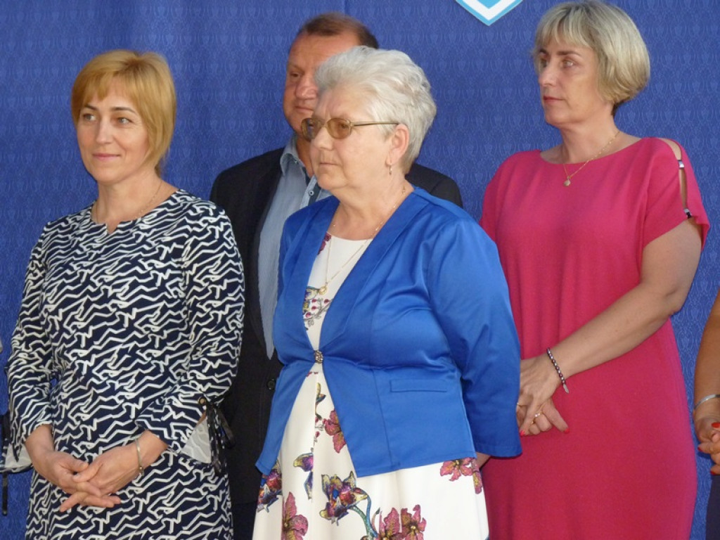 Koniec roku szkolnego. W Zielkowicach żegnano dyrektor i panią woźną
