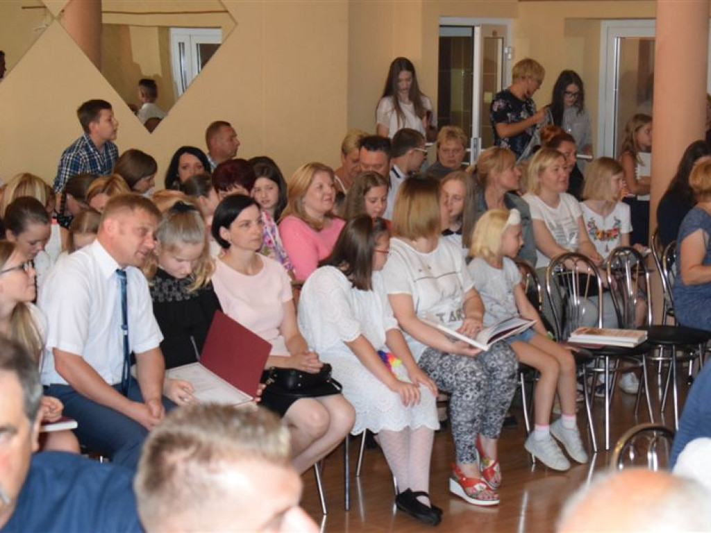 W Łyszkowicach wręczono stypendia