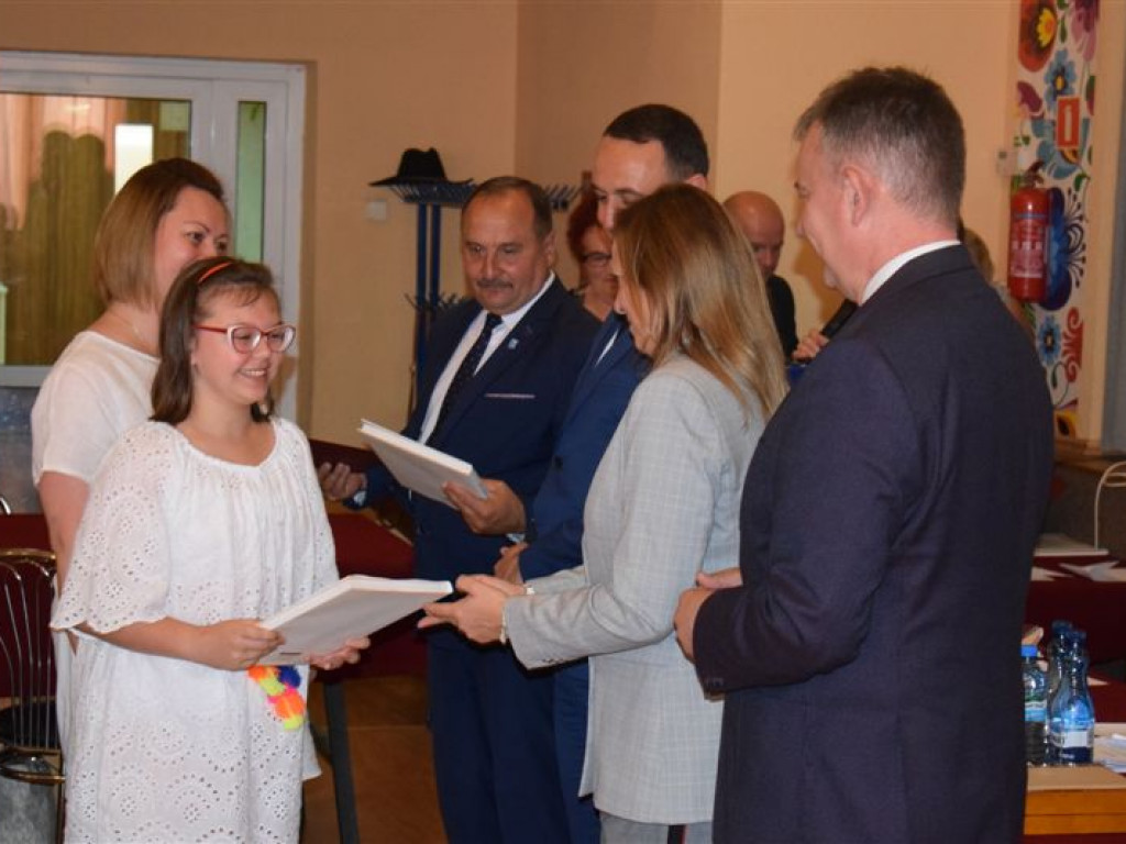W Łyszkowicach wręczono stypendia