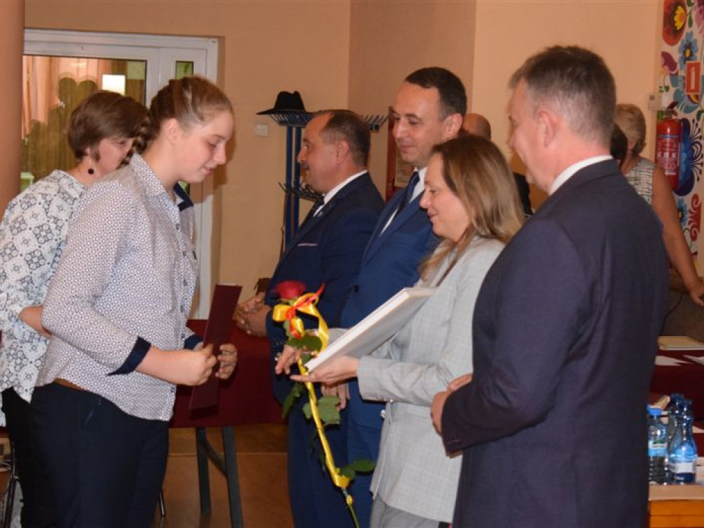 W Łyszkowicach wręczono stypendia