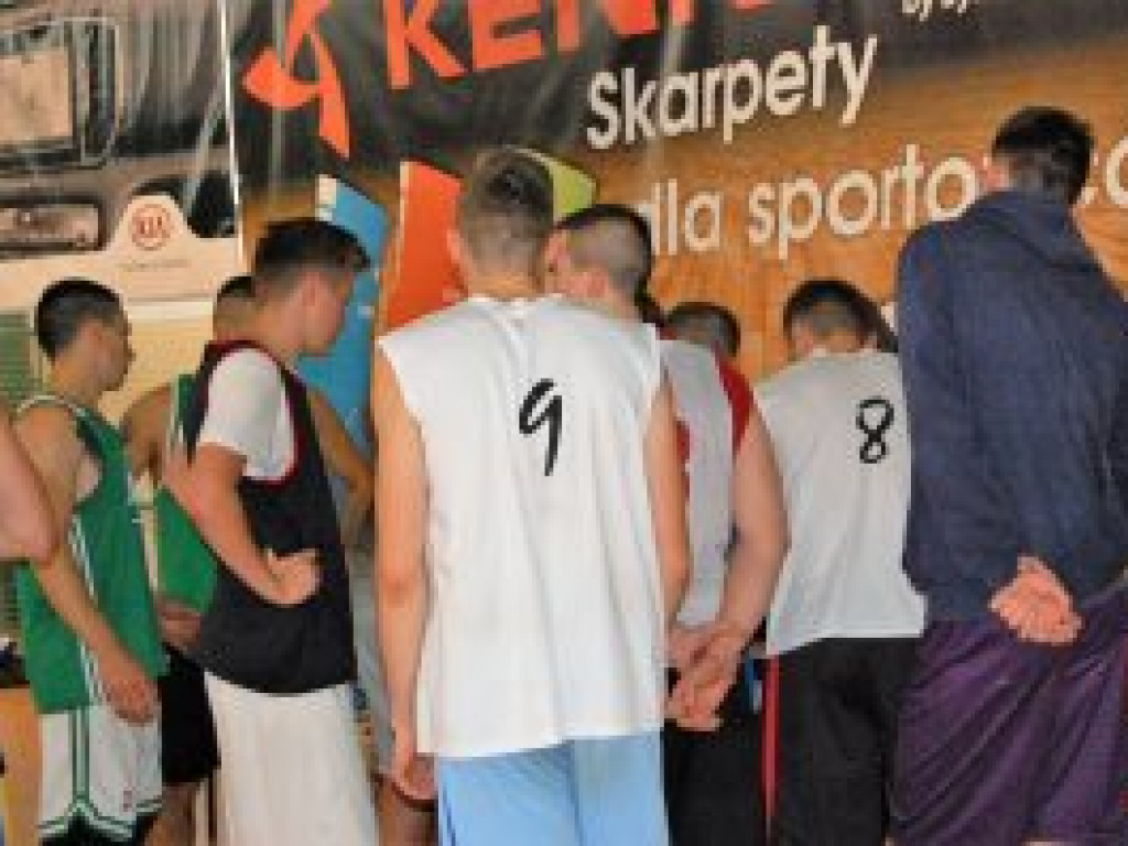 Łowicz Streetball Tournament nabrał rumieńców w hali OSiR nr 2