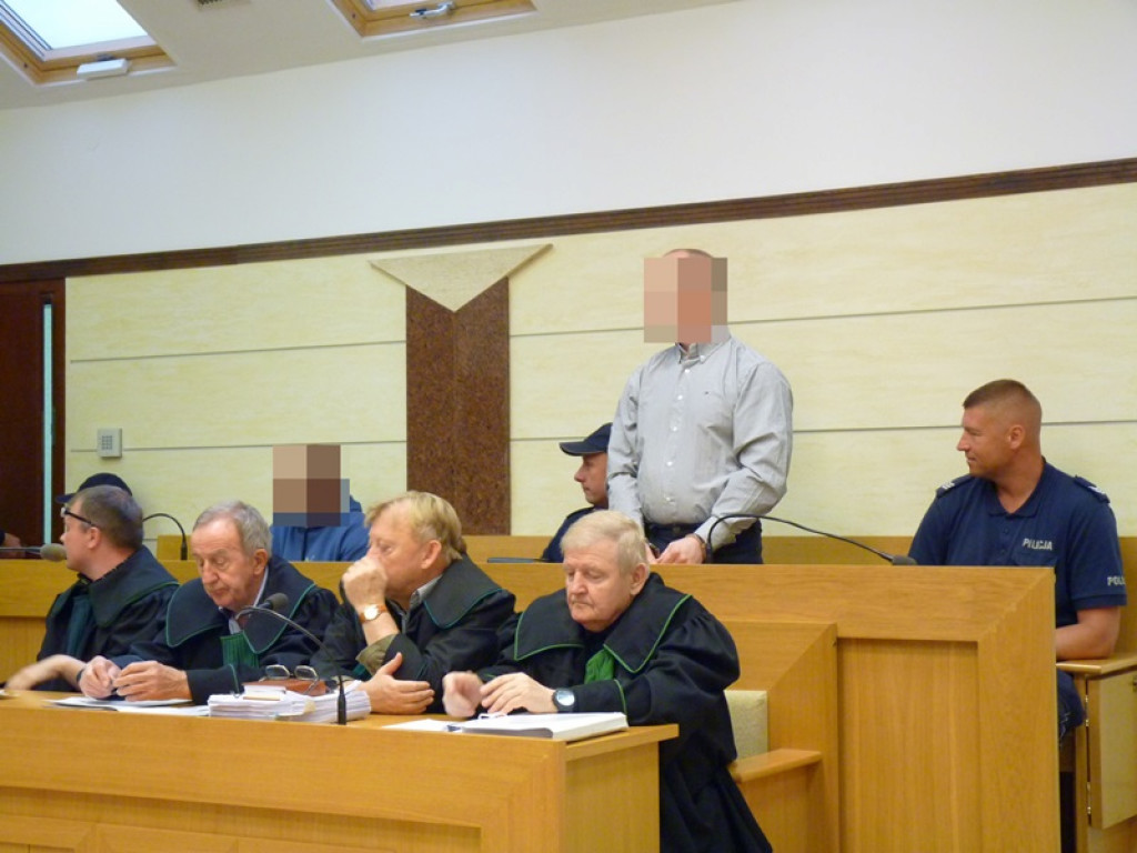 Ruszył proces oszustów bankowych