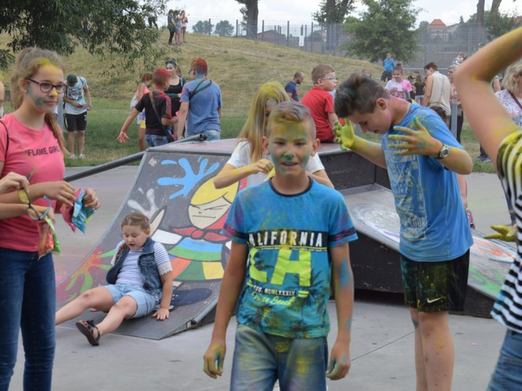 Frekwencyjny sukces Holi Festiwalu w Łowiczu