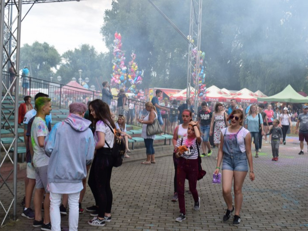 Frekwencyjny sukces Holi Festiwalu w Łowiczu