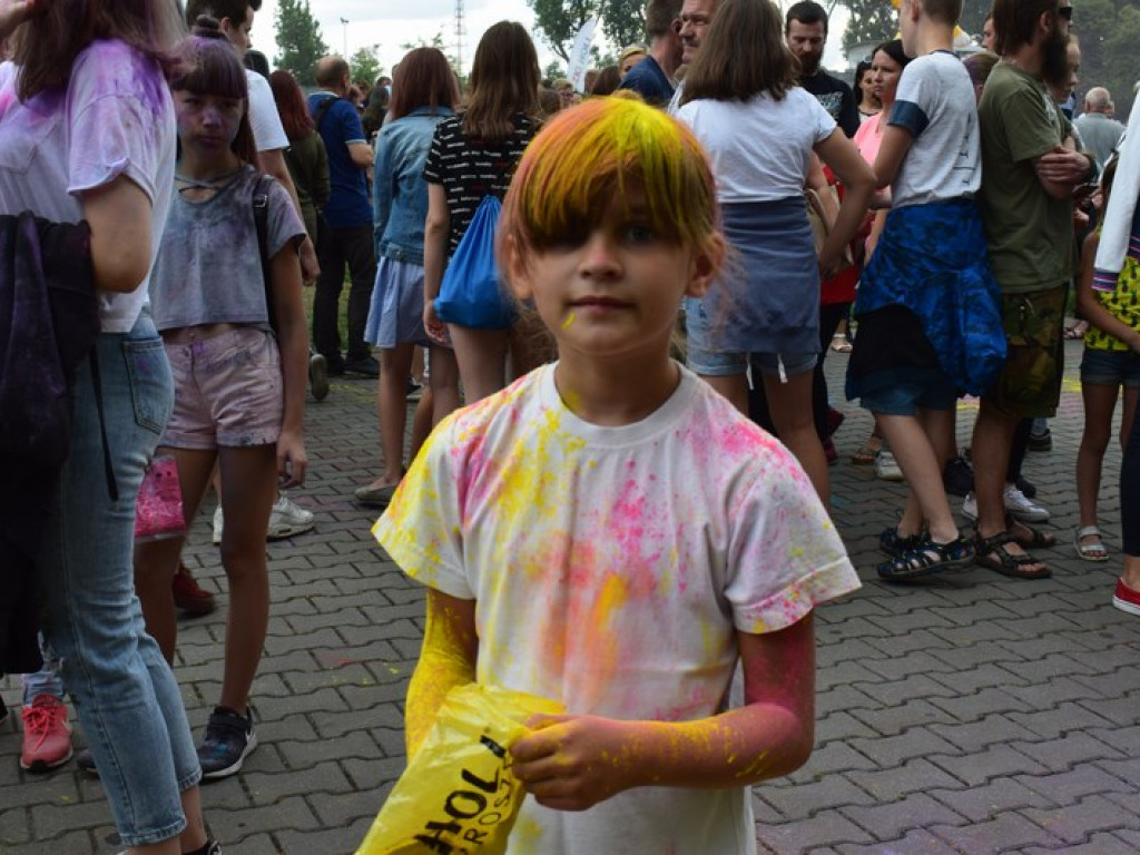 Frekwencyjny sukces Holi Festiwalu w Łowiczu