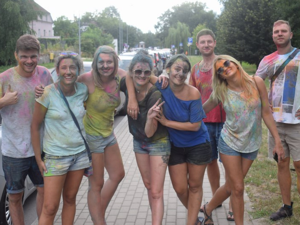 Frekwencyjny sukces Holi Festiwalu w Łowiczu