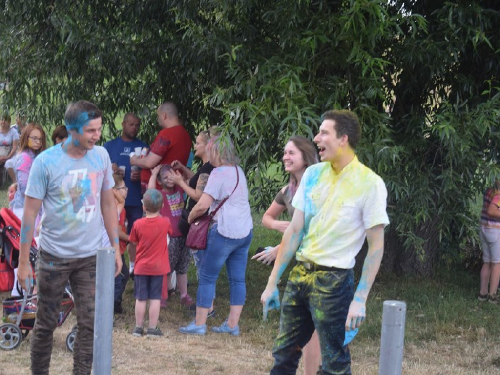 Frekwencyjny sukces Holi Festiwalu w Łowiczu