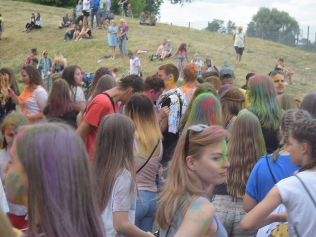 Frekwencyjny sukces Holi Festiwalu w Łowiczu