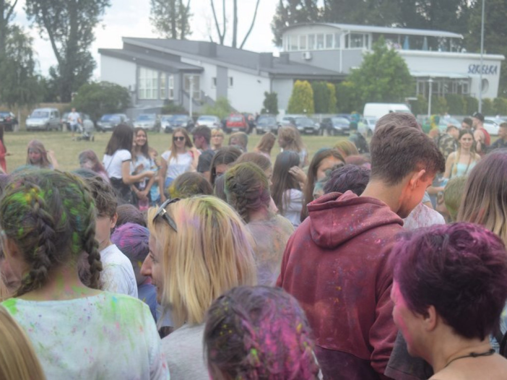 Frekwencyjny sukces Holi Festiwalu w Łowiczu