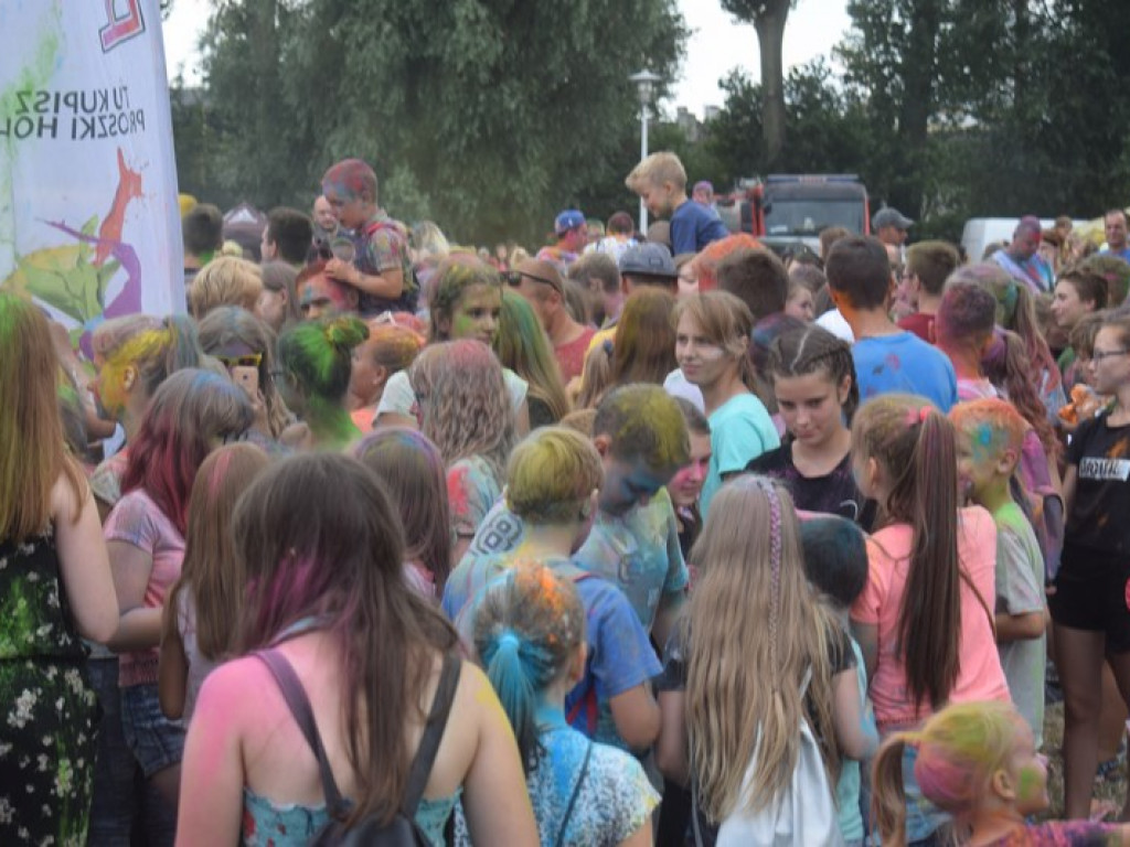 Frekwencyjny sukces Holi Festiwalu w Łowiczu
