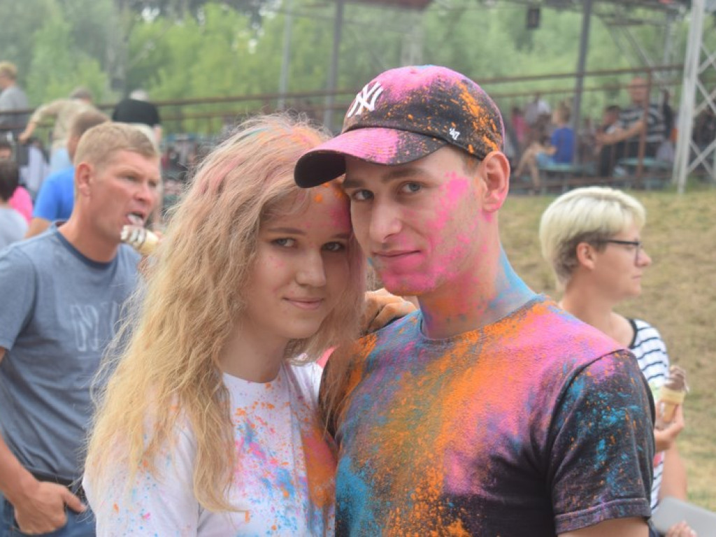 Frekwencyjny sukces Holi Festiwalu w Łowiczu