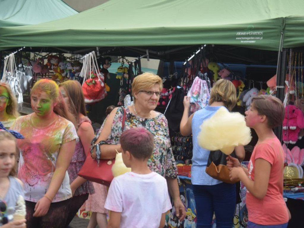 Frekwencyjny sukces Holi Festiwalu w Łowiczu