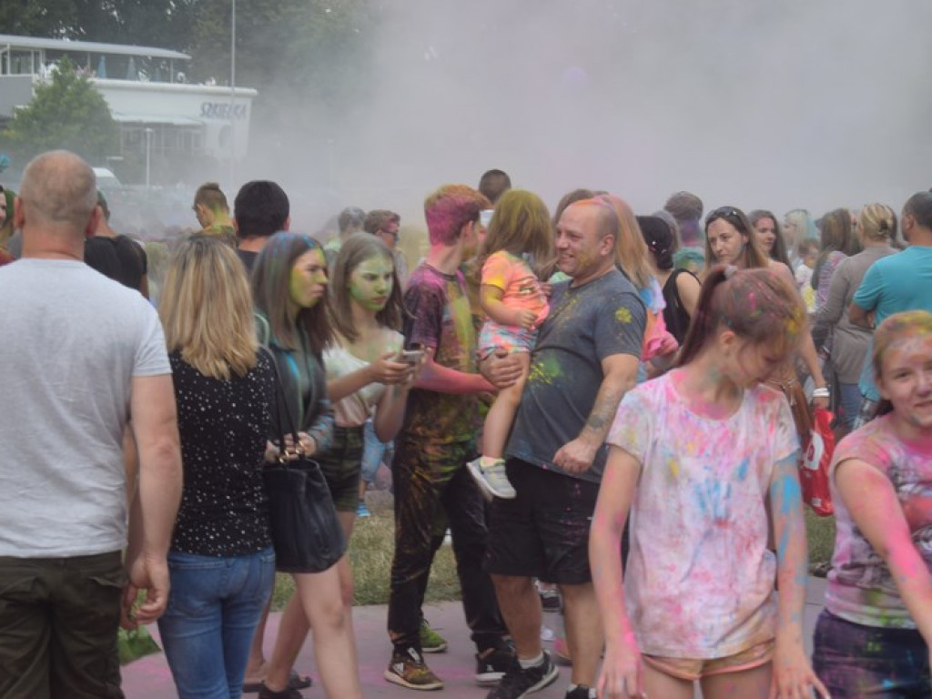 Frekwencyjny sukces Holi Festiwalu w Łowiczu