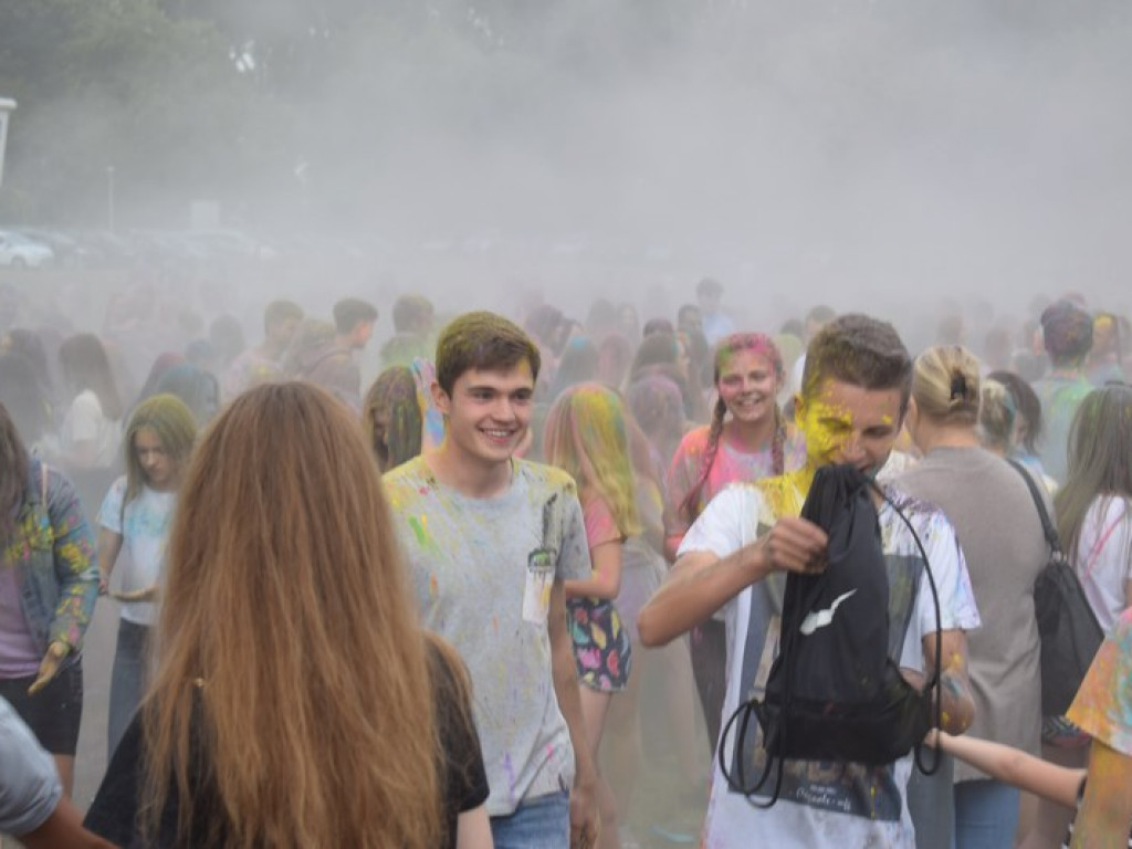 Frekwencyjny sukces Holi Festiwalu w Łowiczu