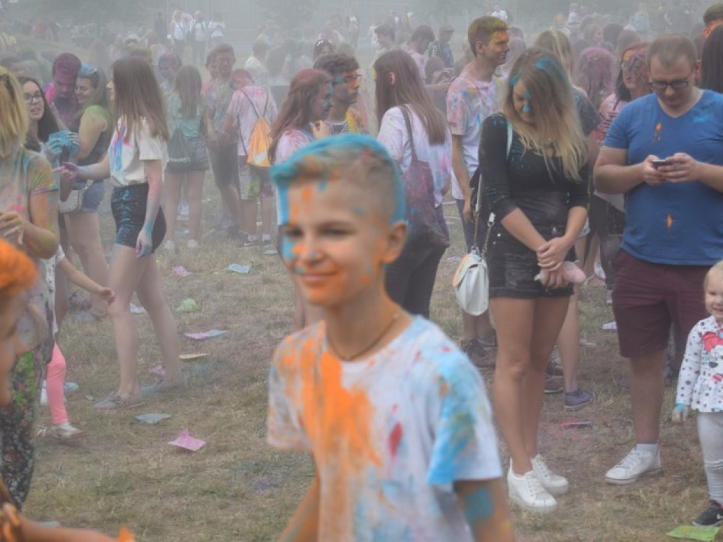 Frekwencyjny sukces Holi Festiwalu w Łowiczu