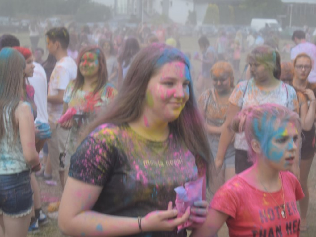Frekwencyjny sukces Holi Festiwalu w Łowiczu
