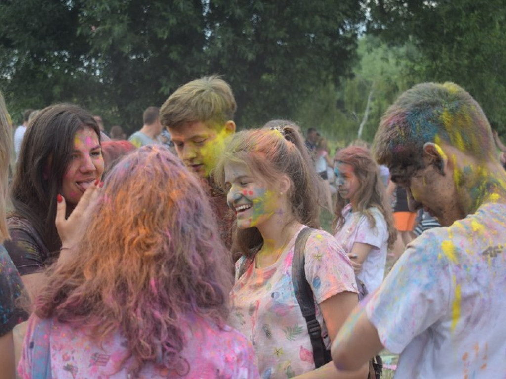 Frekwencyjny sukces Holi Festiwalu w Łowiczu