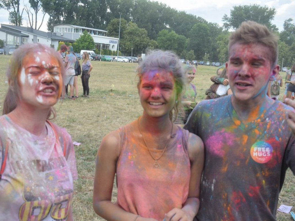 Frekwencyjny sukces Holi Festiwalu w Łowiczu