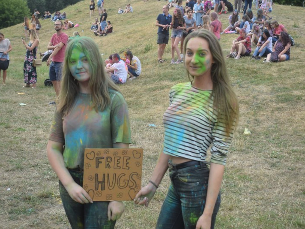 Frekwencyjny sukces Holi Festiwalu w Łowiczu