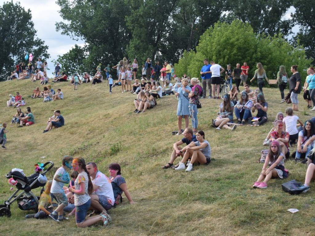 Frekwencyjny sukces Holi Festiwalu w Łowiczu
