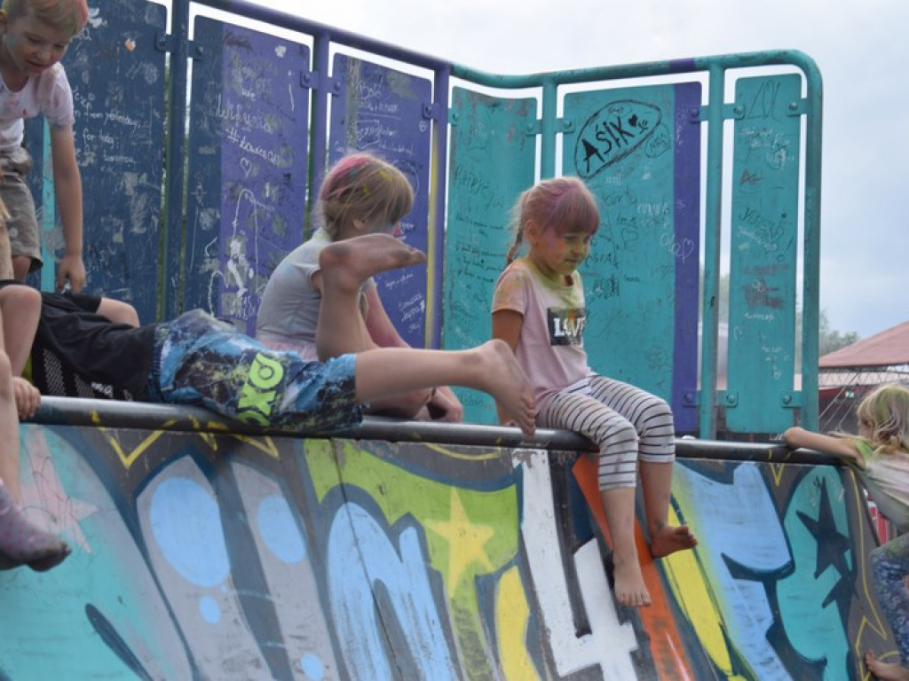 Frekwencyjny sukces Holi Festiwalu w Łowiczu