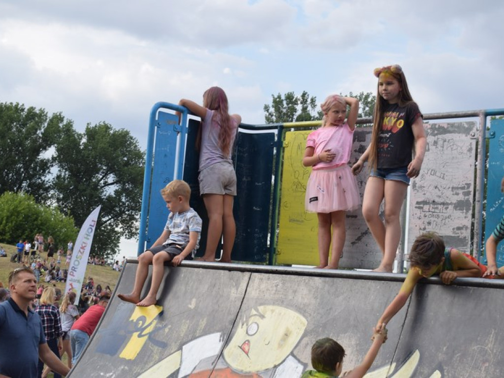 Frekwencyjny sukces Holi Festiwalu w Łowiczu