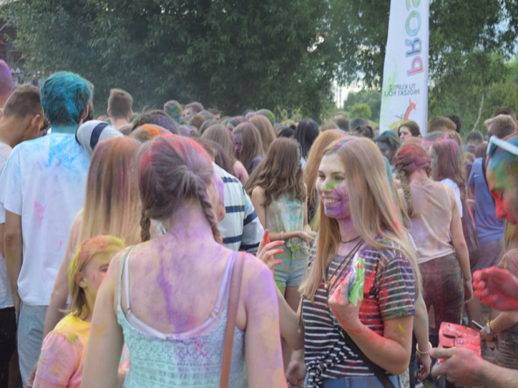 Frekwencyjny sukces Holi Festiwalu w Łowiczu