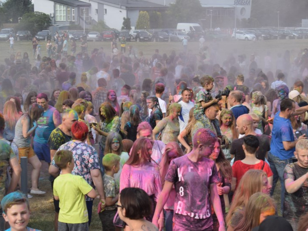 Frekwencyjny sukces Holi Festiwalu w Łowiczu