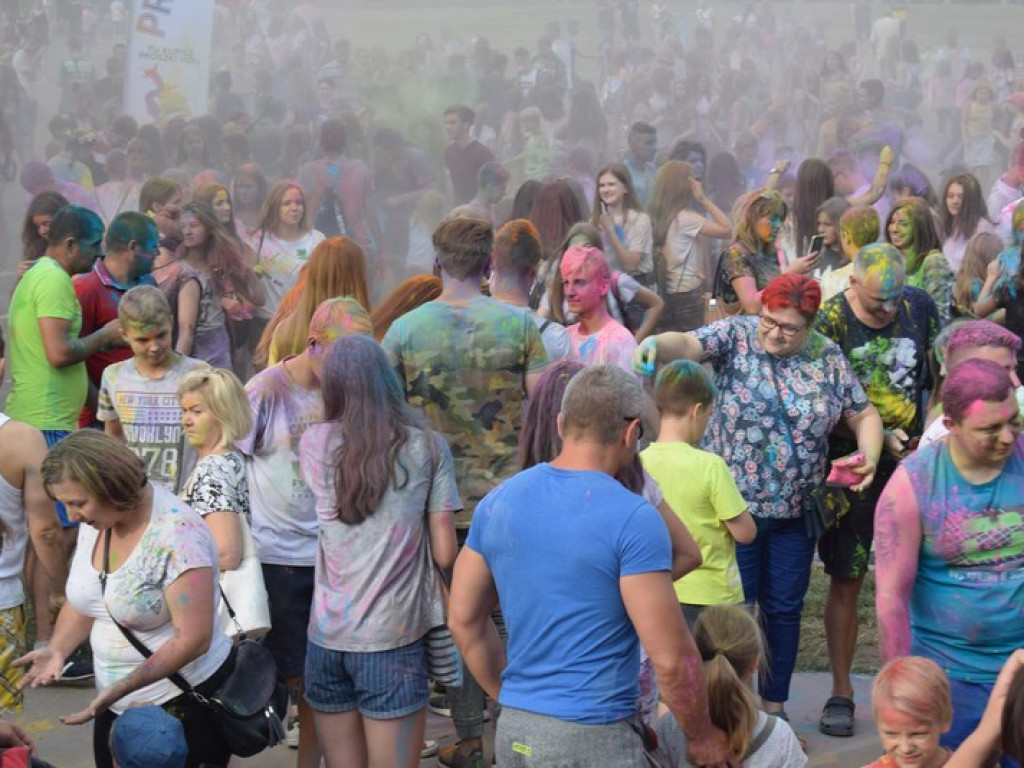 Frekwencyjny sukces Holi Festiwalu w Łowiczu