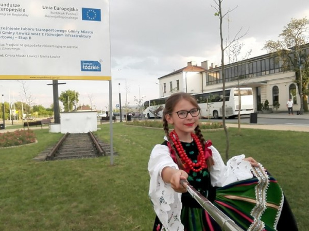Zdjęcie w stroju łowickim urzekło jurorów