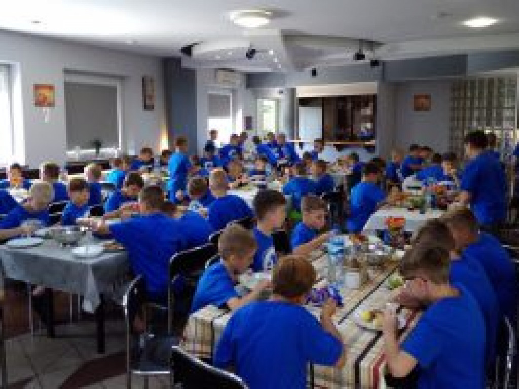 W Dzierżoniowie trenują sportowcy z UKS AP Champions Łowicz
