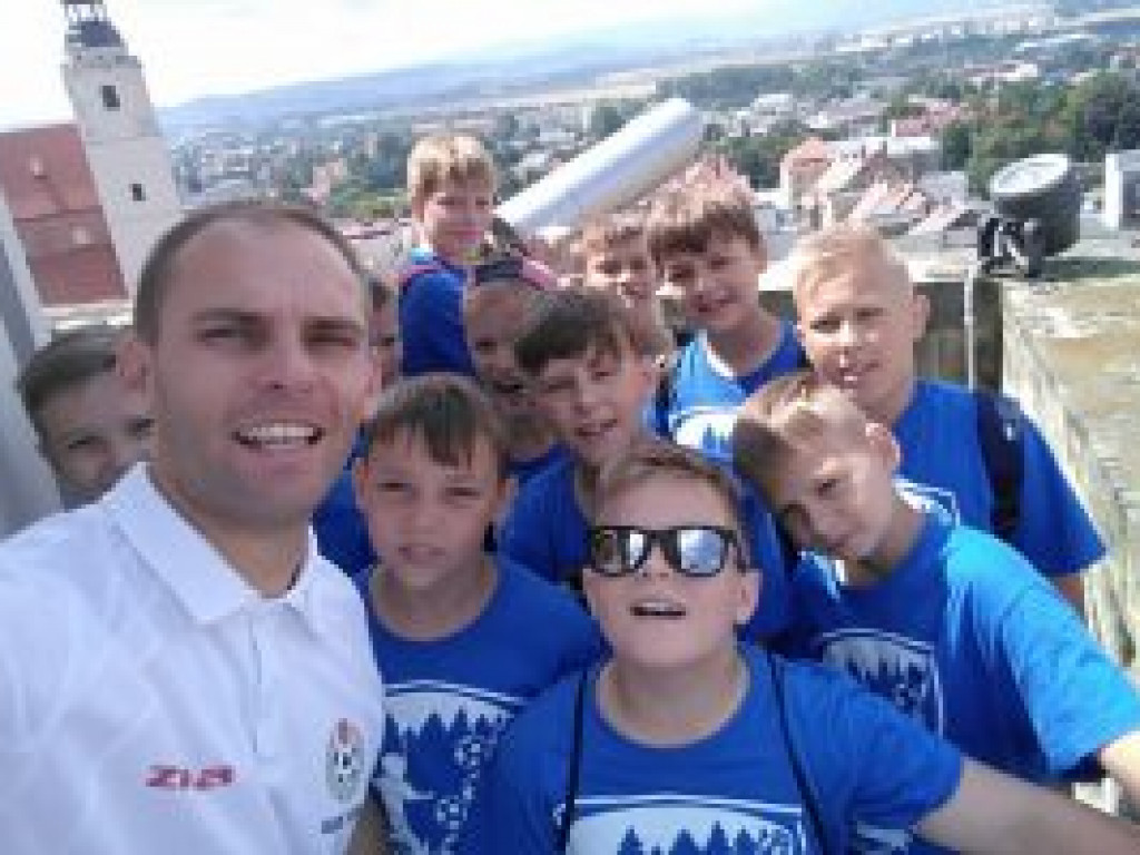 W Dzierżoniowie trenują sportowcy z UKS AP Champions Łowicz