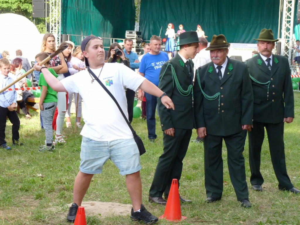Świetna zabawa na Dniu Kiernozkiego Dzika