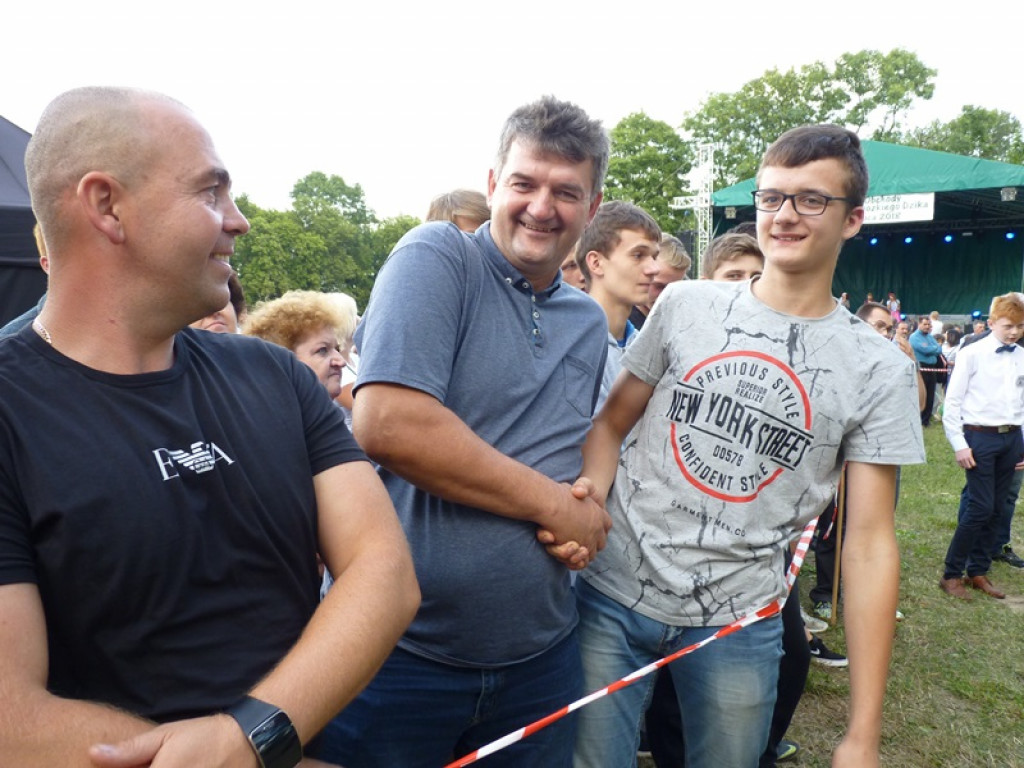 Świetna zabawa na Dniu Kiernozkiego Dzika