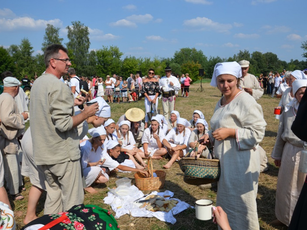 Żniwa i folklor w skansenie w Maurzycach