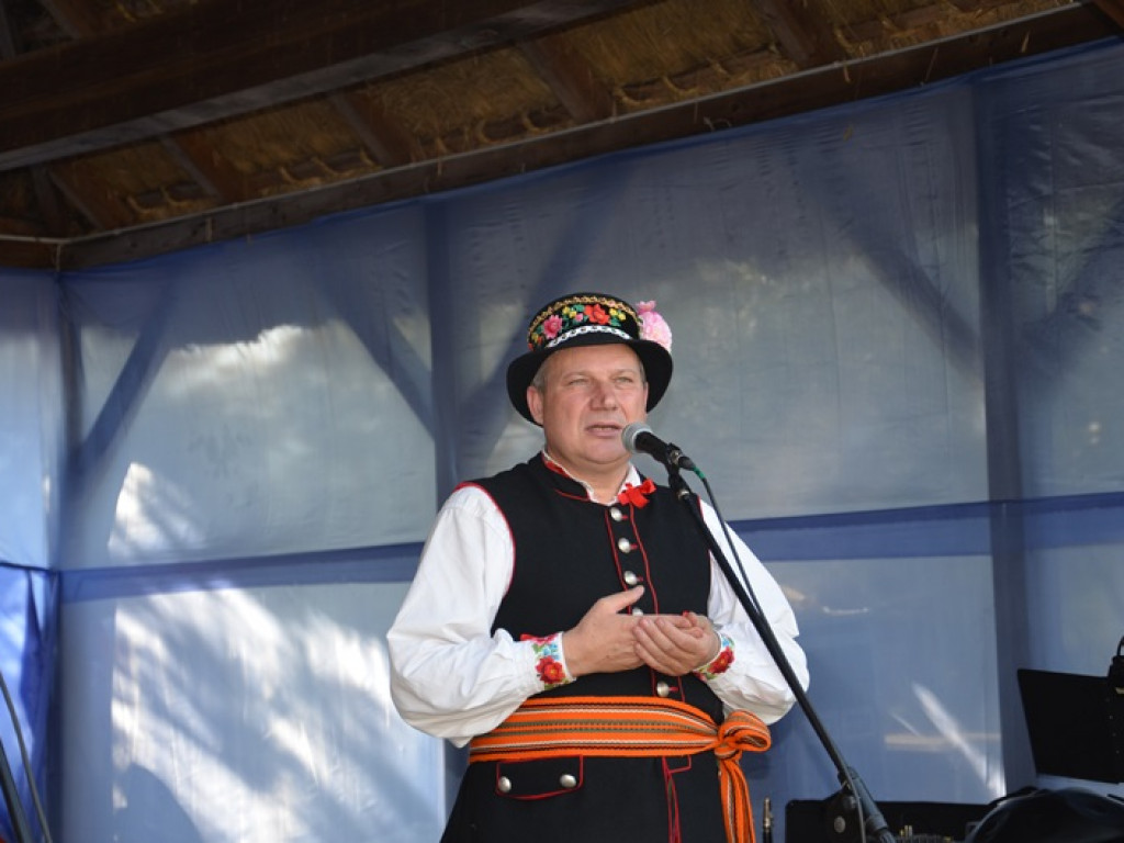 Żniwa i folklor w skansenie w Maurzycach