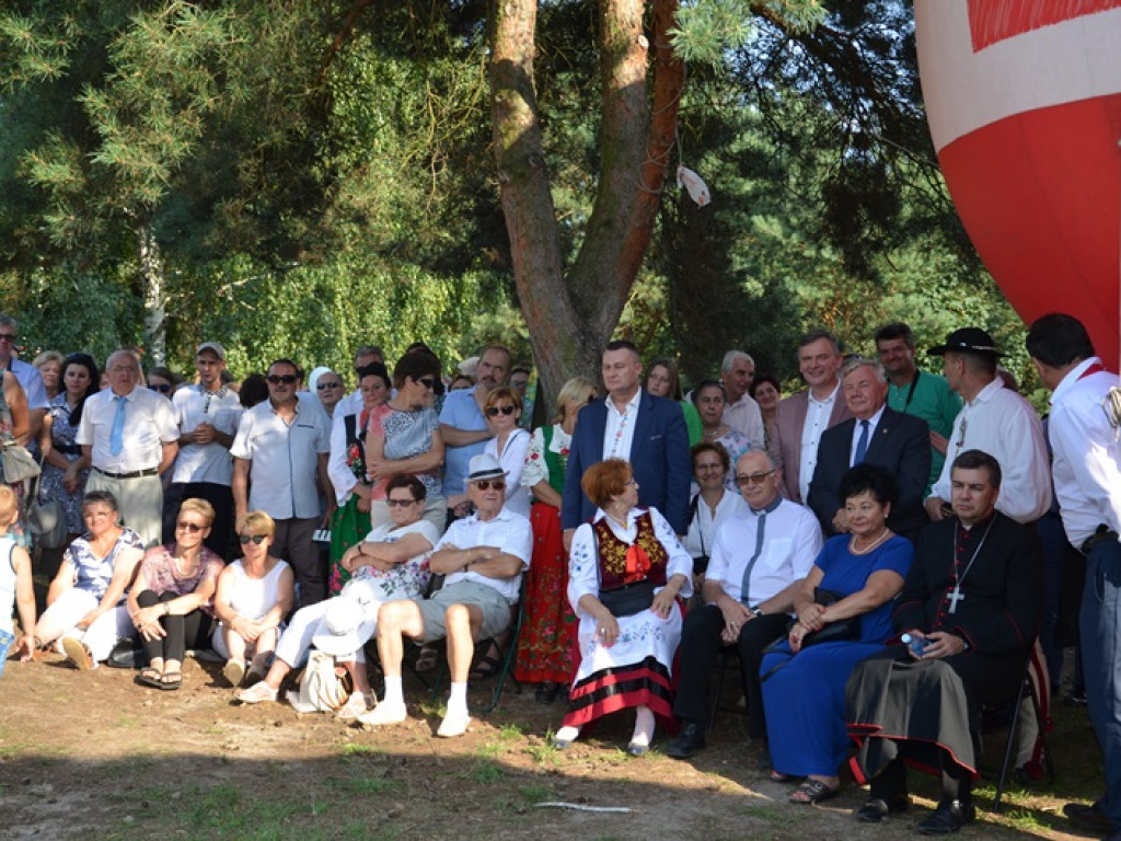 Żniwa i folklor w skansenie w Maurzycach
