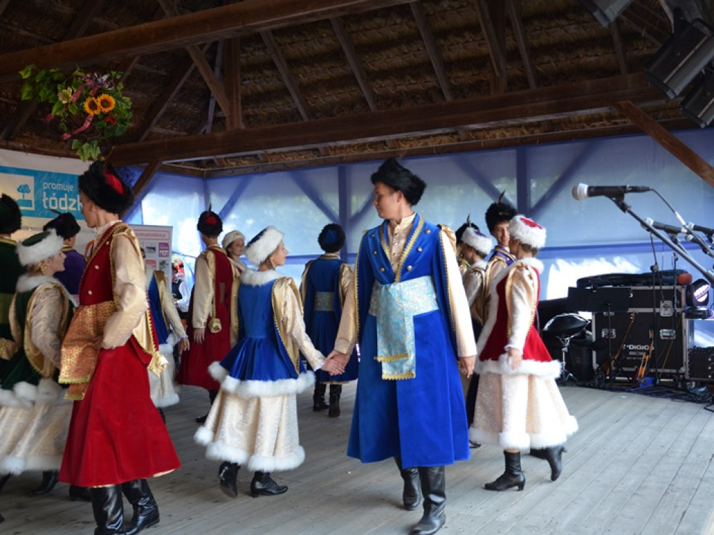 Żniwa i folklor w skansenie w Maurzycach