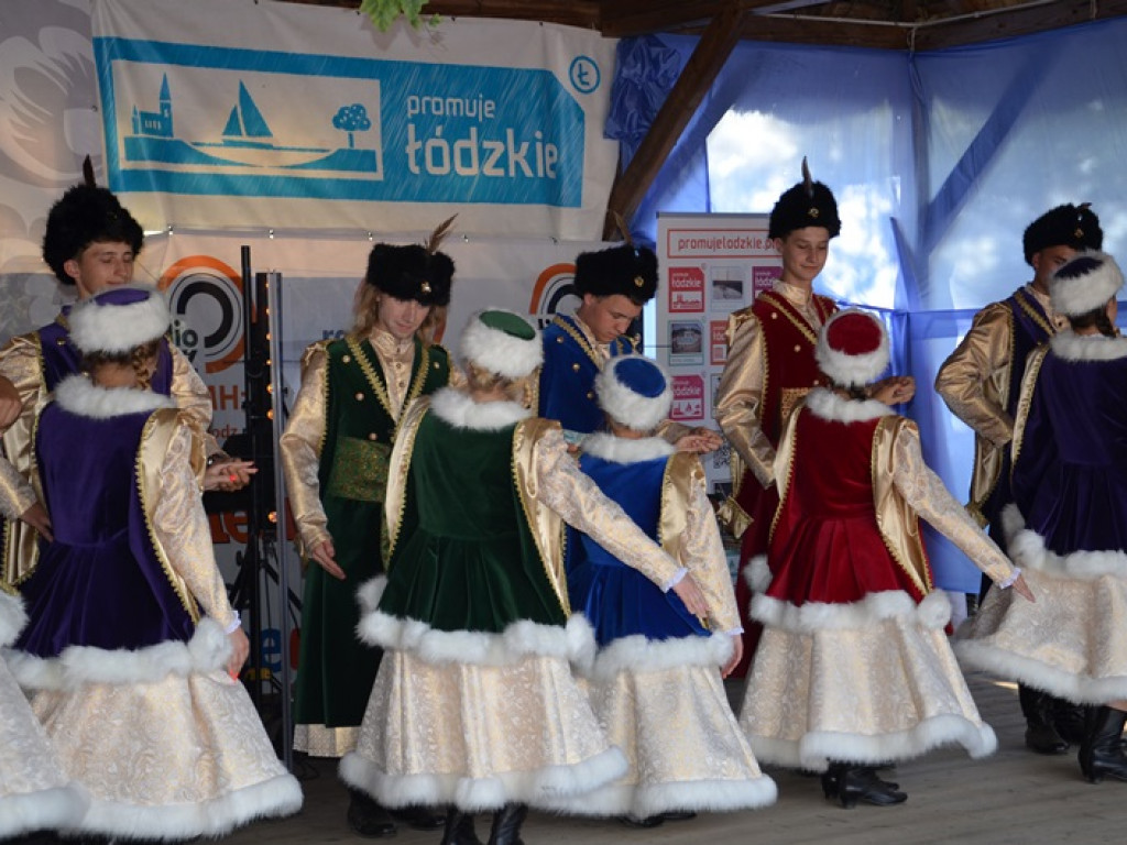 Żniwa i folklor w skansenie w Maurzycach