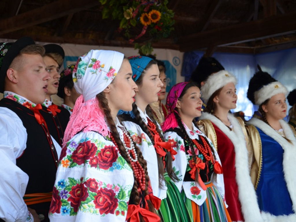 Żniwa i folklor w skansenie w Maurzycach