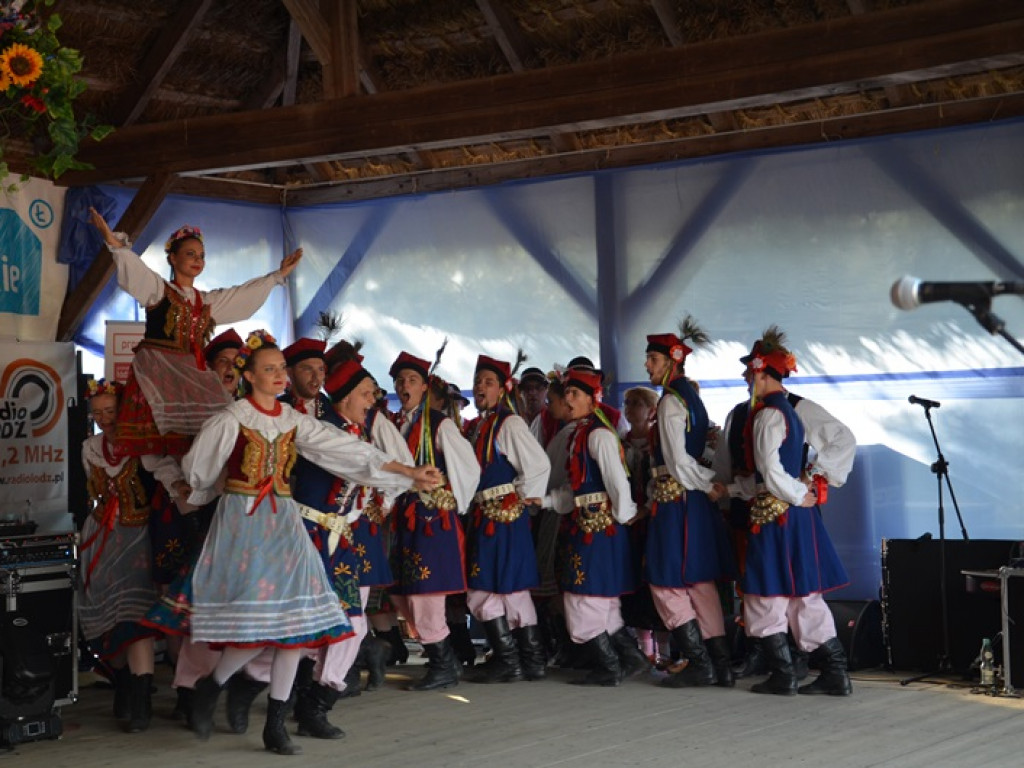 Żniwa i folklor w skansenie w Maurzycach