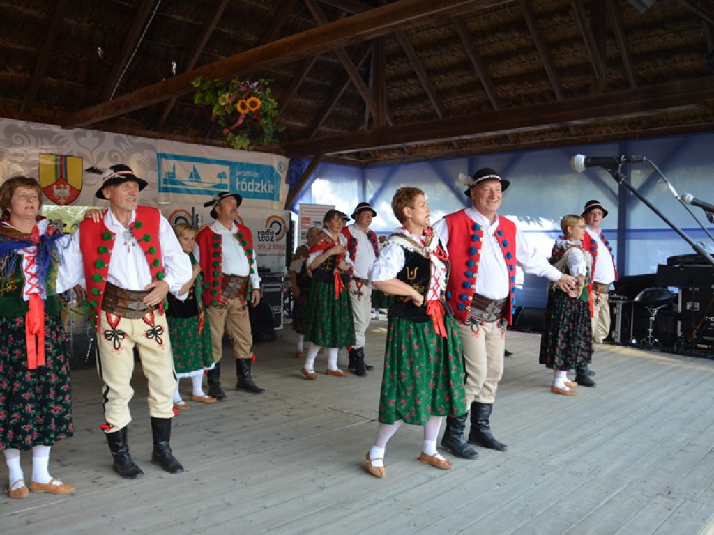 Żniwa i folklor w skansenie w Maurzycach