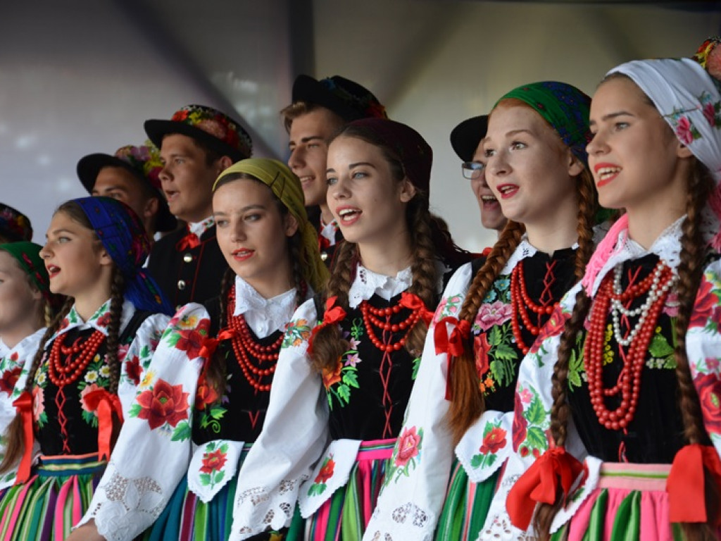 Żniwa i folklor w skansenie w Maurzycach