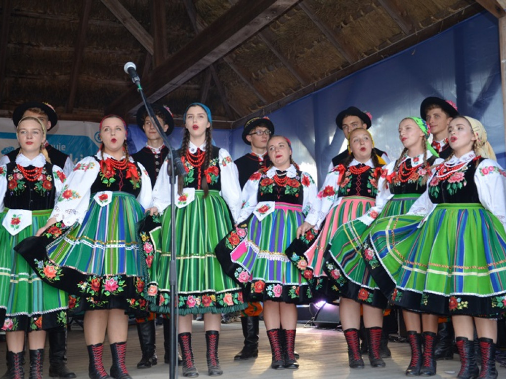 Żniwa i folklor w skansenie w Maurzycach