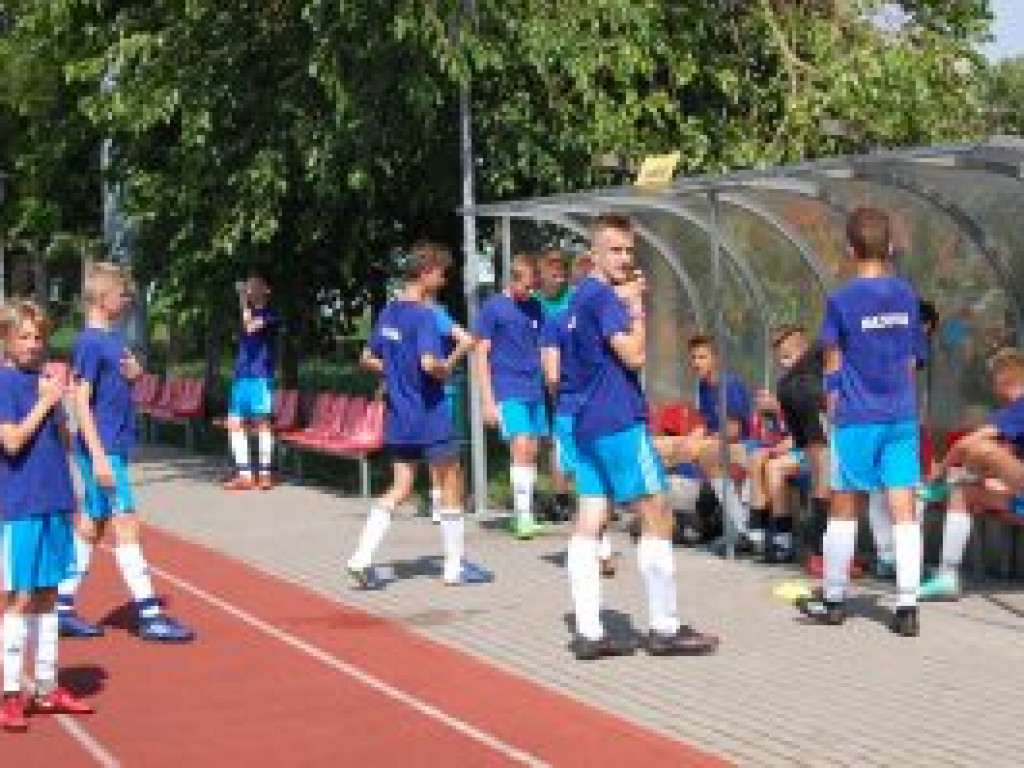 Pelikan-2004 wyszedł ze sparingu zwycięsko