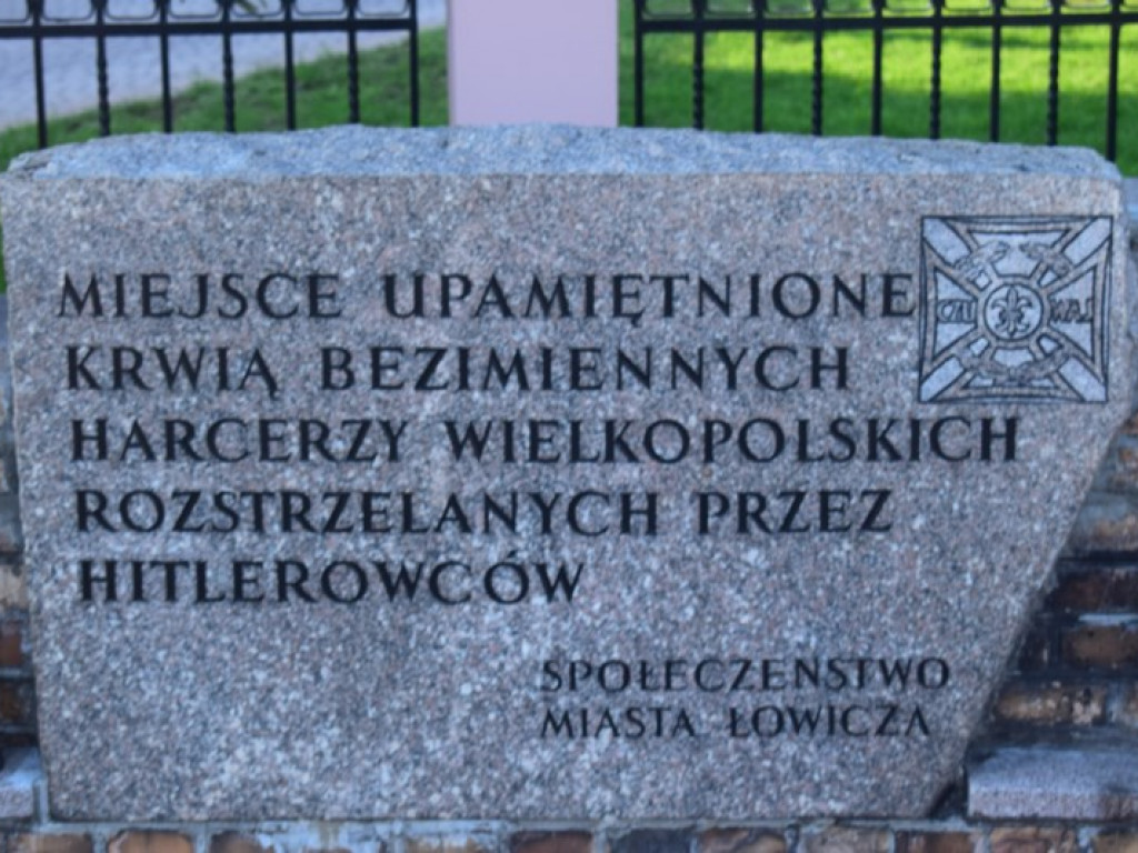 Powstańcza barykada przy Warszawskiej w Łowiczu