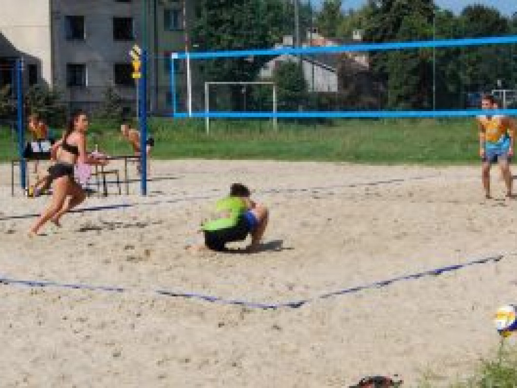 Czwarty finał mikstów w piłce plażowej