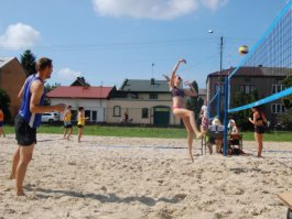 Czwarty finał mikstów w piłce plażowej